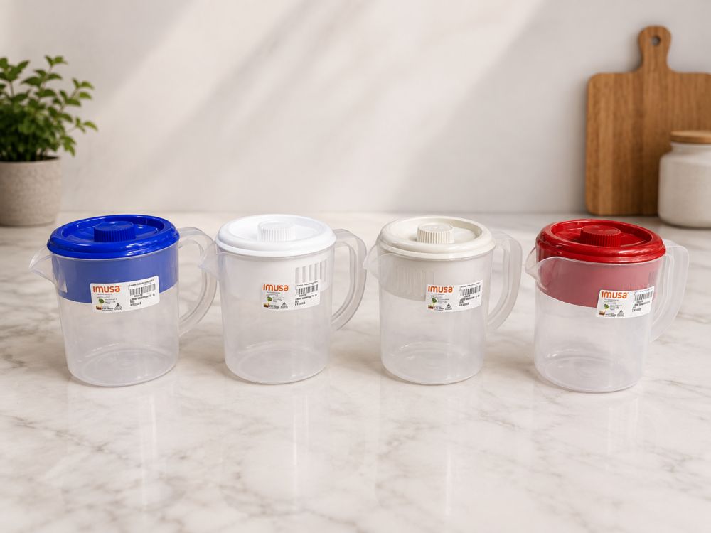 Jarra plástica con tapa Imusa 1.5 L